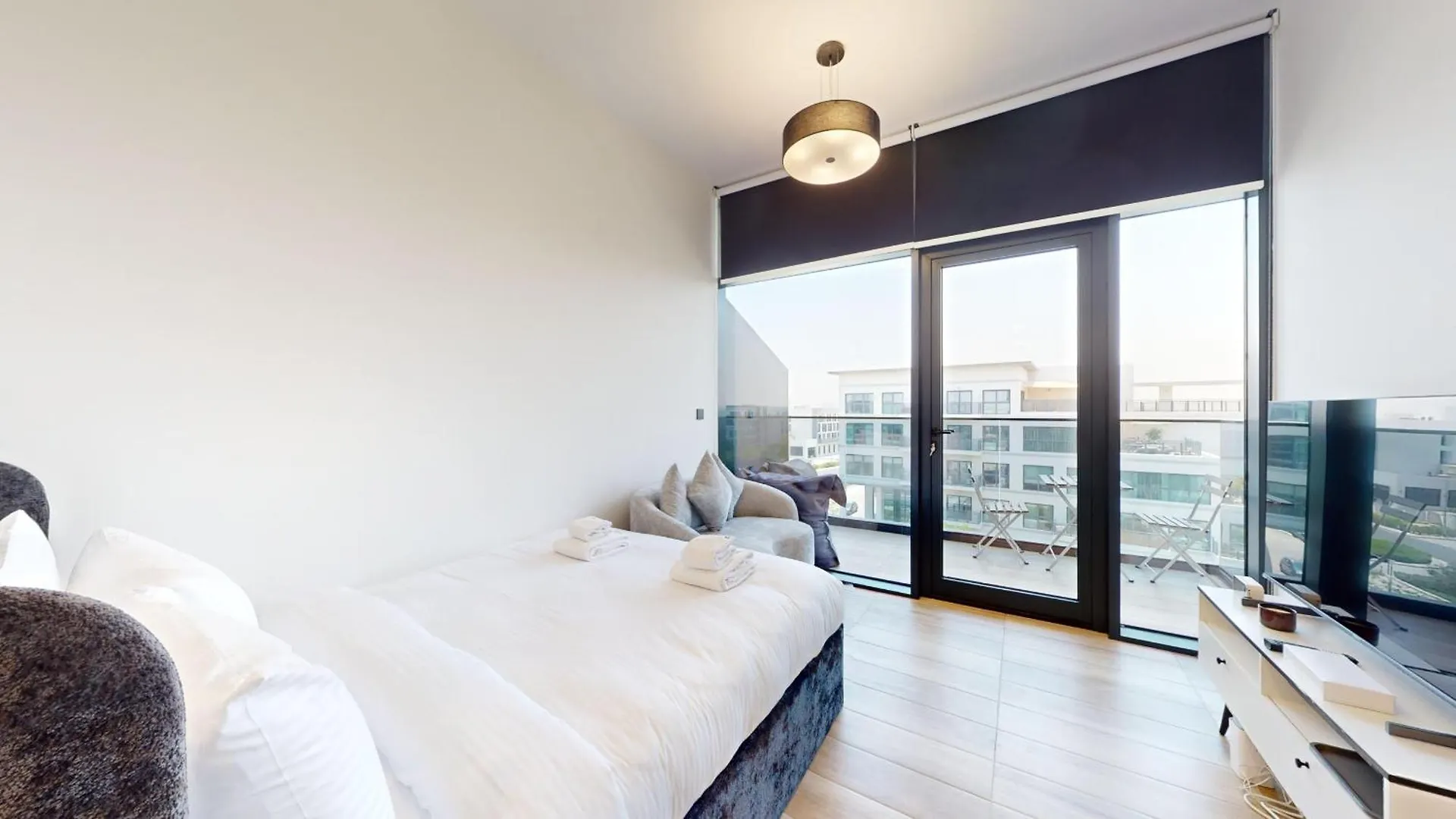 Apartment With 1 Bedroom In Hessa St - דובאי